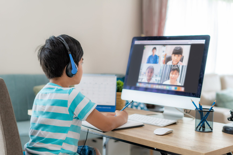 How Educators Can Use Video Presentations to Enhance Learning Experiences